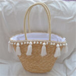 Korbtasche mit bommeln